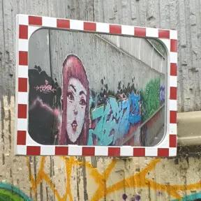 Moravia Verkehrsspiegel aus Sekuritglas Rahmen rot/weiß 800 x 1000 mm + 76er Schelle