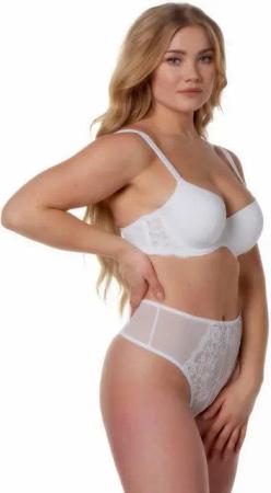 After Eden D-cup & up Panty BO mit floraler Spitzenverzierung