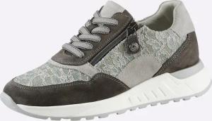 Sneaker