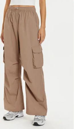 New Balance Jogginghose WP43534 Beige Relaxed Fit