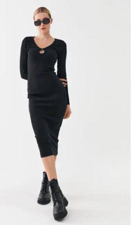 ONLY Kleid für den Alltag 15302675 Schwarz Standard Fit