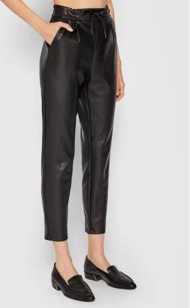 Vero Moda Hose aus Kunstleder Eva 10205737 Schwarz Relaxed Fit