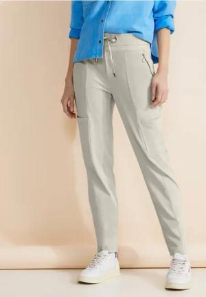 Street One Frauen Loose Fit Hose in Beige, Gr: 46