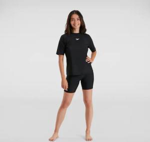 Damen Essential Shorts in Schwarz