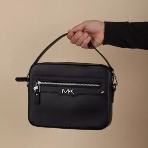 Michael Kors Businesstaschen & Reisegepäck - Varick Umhängetasche - Gr. unisize - in Schwarz - für Damen