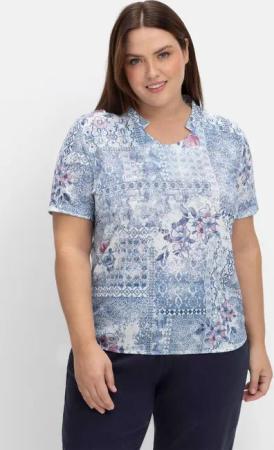 Sheego Shirt mit Alloverprint und V-Ausschnitt, blau gemustert, Gr.44