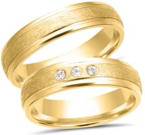 Eheringe 333er Gelbgold 3 Diamanten
