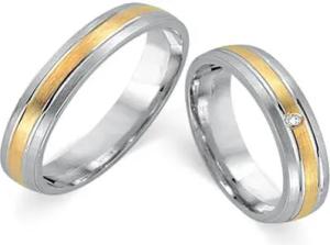 Trauringe 333er Gelb- Weissgold mit Diamant