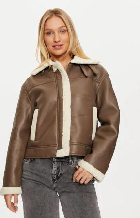 Pieces Jacke aus Kunstleder Janelle 17141595 Braun Regular Fit