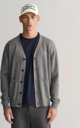 Gant Strickjacke CLASSIC COTTON V-CARDIGAN Grafische GANT-Stickerei auf der Brust