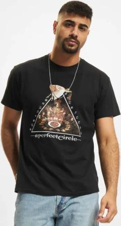 Merchcode Surrender To Gravity - EJ