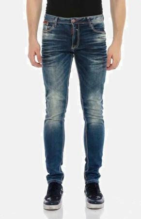 Cipo & Baxx Straight-Jeans "Jeans", im Straight Fit-Schnitt, CD557