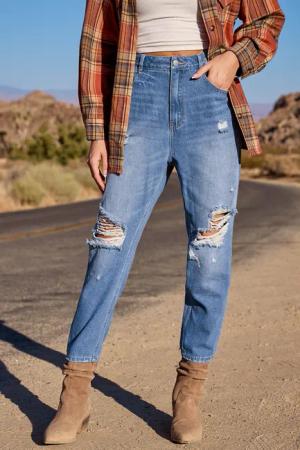 Verblasste Denim-Jeans mit Whiskered-Destroyed-Effekt