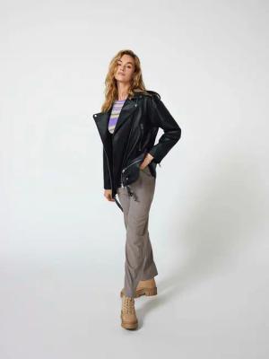 ONLY Jacke aus Kunstleder Vera 15293015 Schwarz Regular Fit