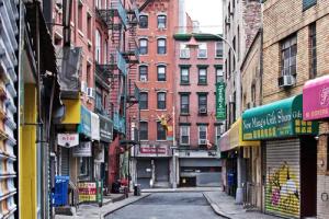 Papermoon Fototapete "MANHATTAN-NEW YORK CHINATOWN GASSE ALT STADT ZIEGEL XXL"