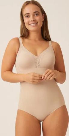 Naturana Body Solutions mit Spitzeneinsatz