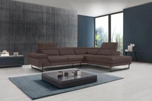 Egoitaliano Ecksofa "Queenie, extravagantes Sofa mit erstklassigem Sitzkomfort", mit verstellbarer Armlehne und Kopfteilen für Wohlfühlkomfort