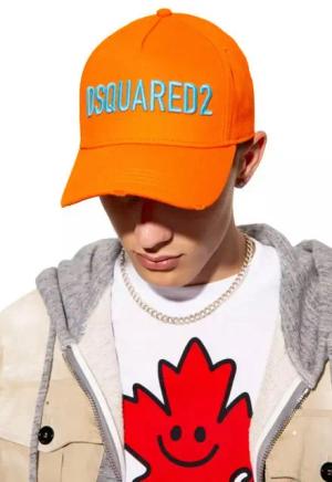 Dsquared2 Baseball Cap Technicolor Baseballkappe Icon Baseballcap Kappe Mütze Cap Hat Bringt eine Extraportion Attitüde in Ihr Outfit.