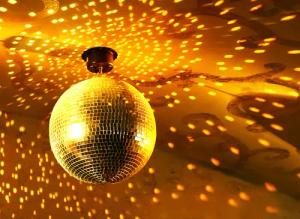 Papermoon Fototapete "Goldener Discoball"