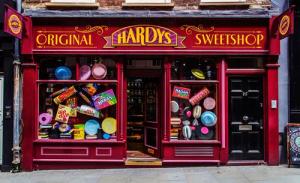 Papermoon Fototapete "Hardys Shop"