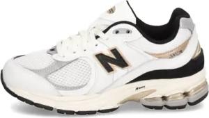 New Balance M2002