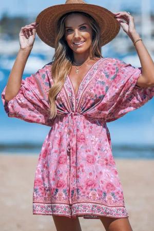 Rosa geblümtes Minikleid mit Blousonärmeln