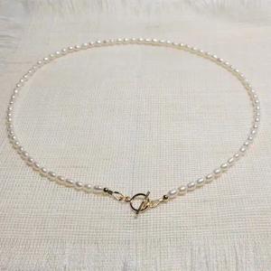 GOLDEN Perlenkette Gold Kette aus Süßwasserperlen, elegante Perlenkette, Geschenk für sie