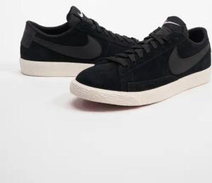 Nike Sneaker