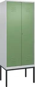 C+P Schwarz-Weiß-Spind Classic PLUS, Gestell, 2 Abteile, 2120x800x500mm, 7035/60 Front RAL 6011 Resedagrün Verschluss Zylinderschloss