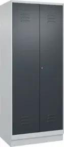 C+P Wäsche-Spind Classic PLUS, Sockel, 2 Abteile, 1950x800x500mm, 7035/7016 Verschluss Zylinderschloss Trennwand mittig