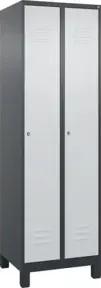 C+P Spind Classic PLUS, Füße, 2 Abteile, 1950x600x500mm, 7016/7035 Verschluss Zylinderschloss 4 Garderobenhaken Trennwand mittig