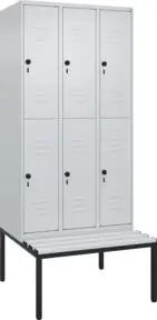 C+P Doppelstock-Spind Classic PLUS, Bank, 3 Abteile, 2120x900x815mm, 7035/7035 Verschluss Sicherheits-Drehriegel Sitzbanktyp untergebaut Material Sitzfläche Kunststoff