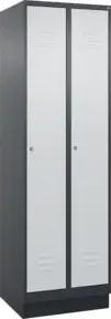 C+P Spind Classic PLUS, Sockel, 2 Abteile, 1950x600x500mm, 7016/7035 Verschluss Zylinderschloss 3 Garderobenhaken