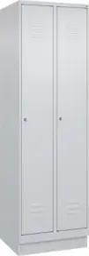 C+P Spind Classic PLUS, Sockel, 2 Abteile, 1950x600x500mm, 7035/7035 Verschluss Zylinderschloss 3 Garderobenhaken