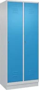 C+P Spind Classic PLUS, Sockel, 2 Abteile, 1950x800x500mm, 7035/5012 Verschluss Zylinderschloss 4 Garderobenhaken