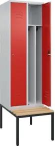 C+P Spind Classic PLUS, Bank, 2 Abteile, 2120x600x815mm, 7035/3020 Verschluss Zylinderschloss 4 Garderobenhaken Trennwand mittig  Sitzbanktyp untergebaut