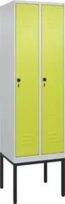 C+P Spind Classic PLUS, Gestell, 2 Abteile, 2120x600x500mm, 7035/0024 Verschluss Sicherheits-Drehriegel 4 Garderobenhaken Trennwand mittig