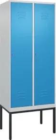 C+P Spind Classic PLUS, Gestell, 2 Abteile, 2120x800x500mm, 7035/5012 Verschluss Zylinderschloss 4 Garderobenhaken