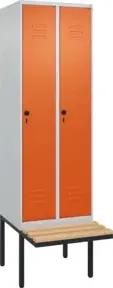 C+P Spind Classic PLUS, Bank, 2 Abteile, 2120x600x815mm, 7035/2004 Verschluss Sicherheits-Drehriegel 3 Garderobenhaken Sitzbanktyp auskragend
