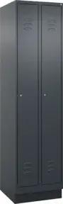 C+P Spind Classic PLUS, Sockel, 2 Abteile, 1950x500x500mm, 7016/7016 Verschluss Zylinderschloss 3 Garderobenhaken