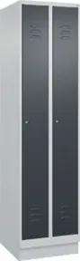 C+P Spind Classic PLUS, Sockel, 2 Abteile, 1950x500x500mm, 7035/7016 Verschluss Zylinderschloss 3 Garderobenhaken