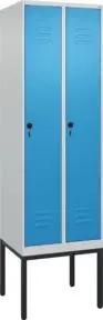 C+P Spind Classic PLUS, Gestell, 2 Abteile, 2120x600x500mm, 7035/5012 Verschluss Sicherheits-Drehriegel 4 Garderobenhaken Trennwand mittig
