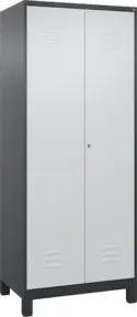 C+P Wäsche-Spind Classic PLUS, Füße, 2 Abteile, 1950x800x500mm, 7016/7035 Verschluss Zylinderschloss Trennwand mittig