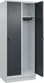 C+P Spind Classic PLUS, Sockel, 2 Abteile, 1950x800x500mm, 7035/7016 Verschluss Sicherheits-Drehriegel 4 Garderobenhaken