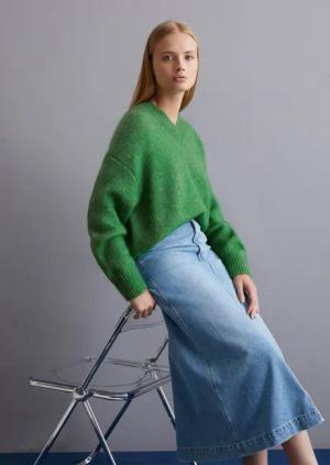 V-Neck-Pullover loose