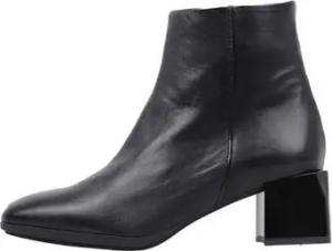 Sandra Fontan Stiefeletten BARPA