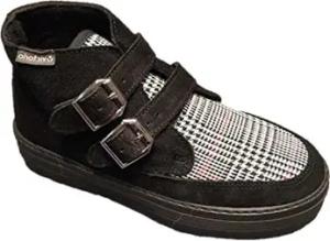 Victoria Sneaker -
