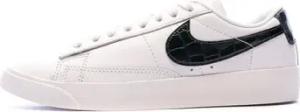Nike Sneaker BQ0033-100