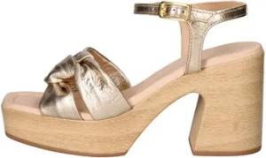 Unisa Sandalen Odolf Sandelholz Frau