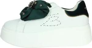 Tosca Blu Turnschuhe SF2402S030